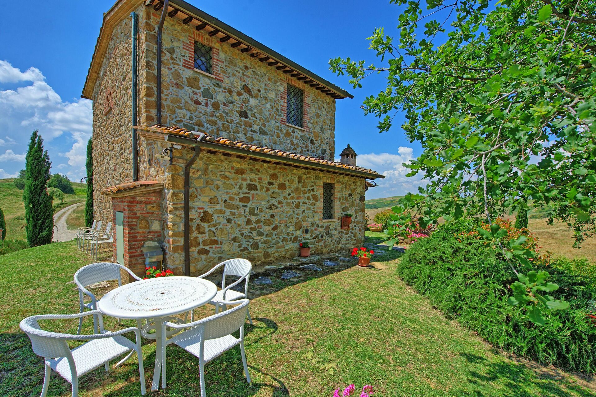 467_4fc0d7c_Villa Castelmuzio vrijstaande villa met privé zwembad in het schitterende gebied Crete Senesi, Siena, Toscane (20)