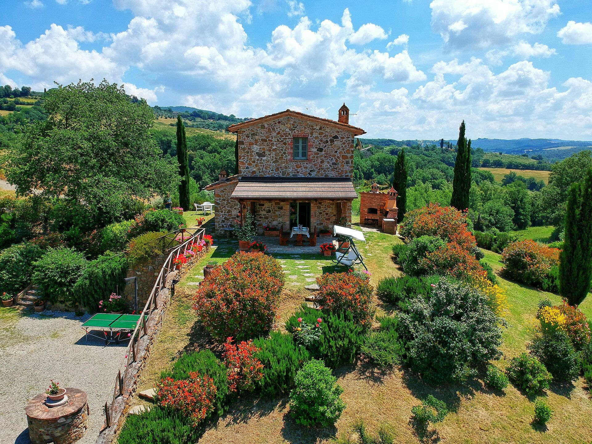 467_b973d21_Villa Castelmuzio vrijstaande villa met privé zwembad in het schitterende gebied Crete Senesi, Siena, Toscane (7)