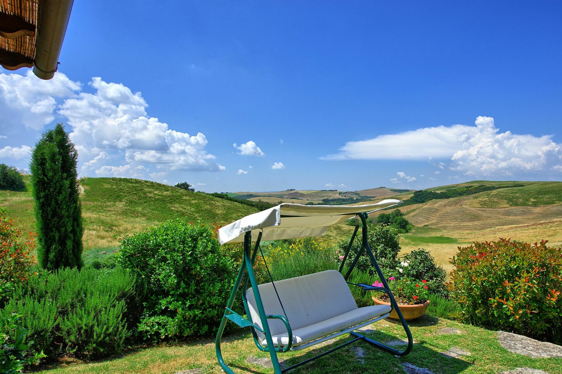 467_d09efe7_Villa Castelmuzio vrijstaande villa met privé zwembad in het schitterende gebied Crete Senesi, Siena, Toscane (19)